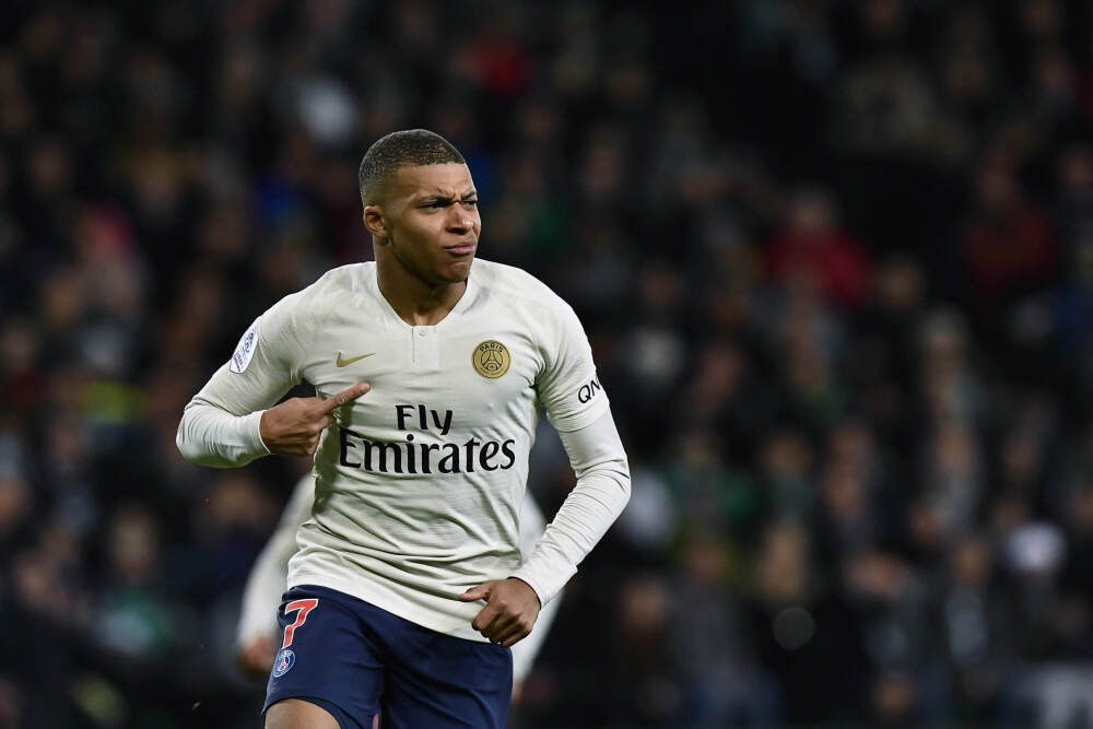 估值超1.5万亿美元！SpaceX被曝拟明年启动IPO，融资超300亿美元或成史上最大